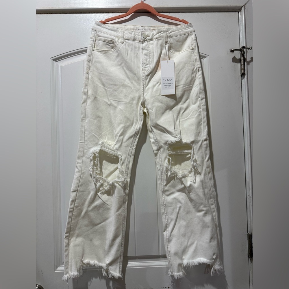 NWT! Risen Jeans. Chic Distressed White Relaxed Jeans
